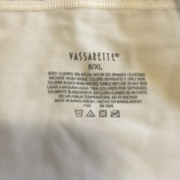 Vassarette Invisibly Smooth White/Ice Sz XL 18” - Picture 5 of 5